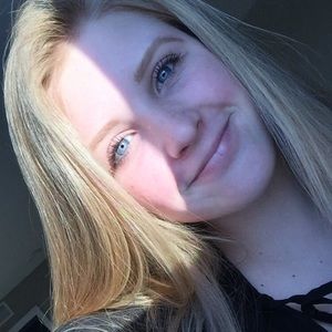 Meet your Posher, Katelyn